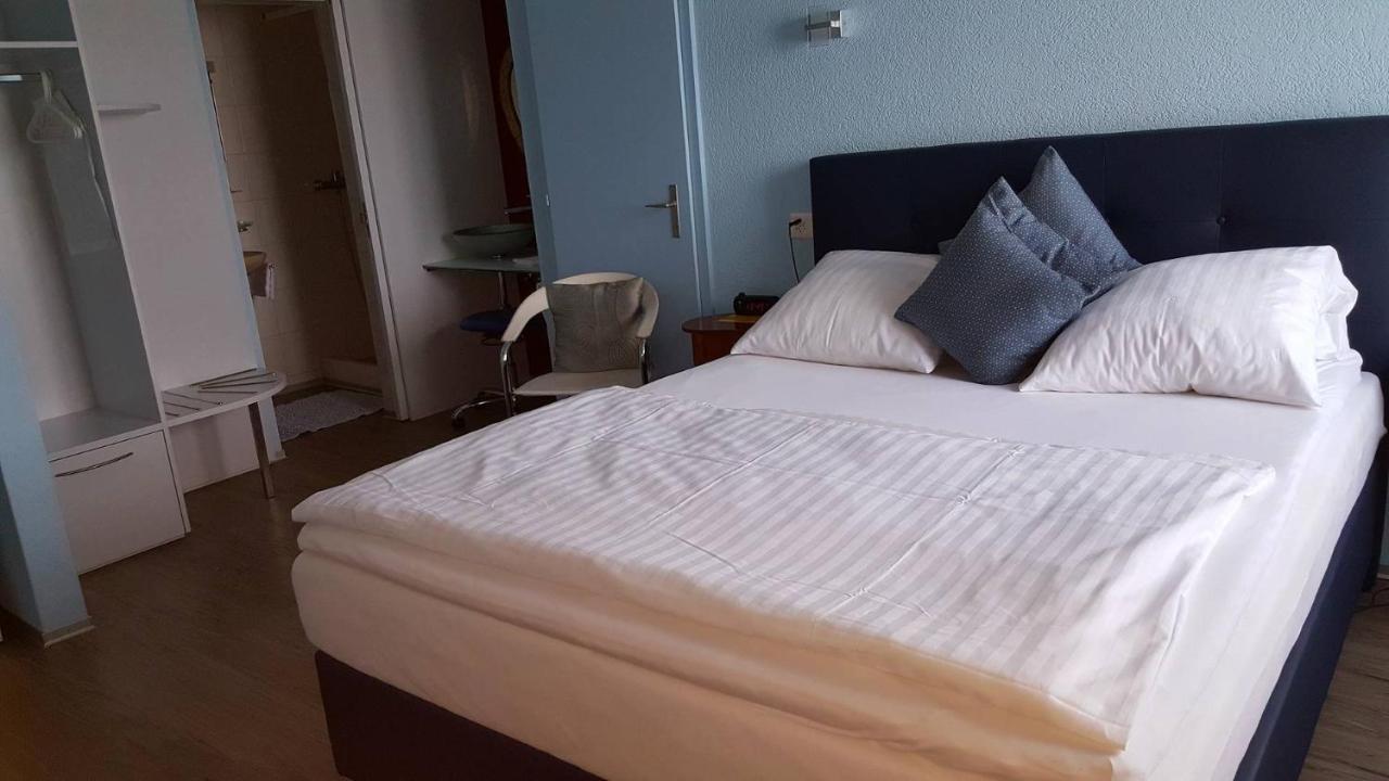 Hotel Murtenhof & Krone エクステリア 写真
