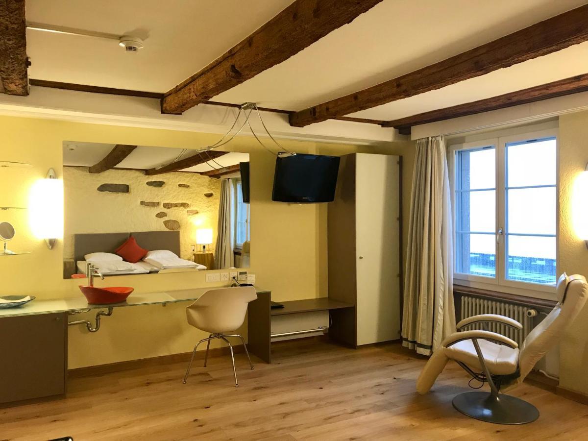 Hotel Murtenhof & Krone エクステリア 写真
