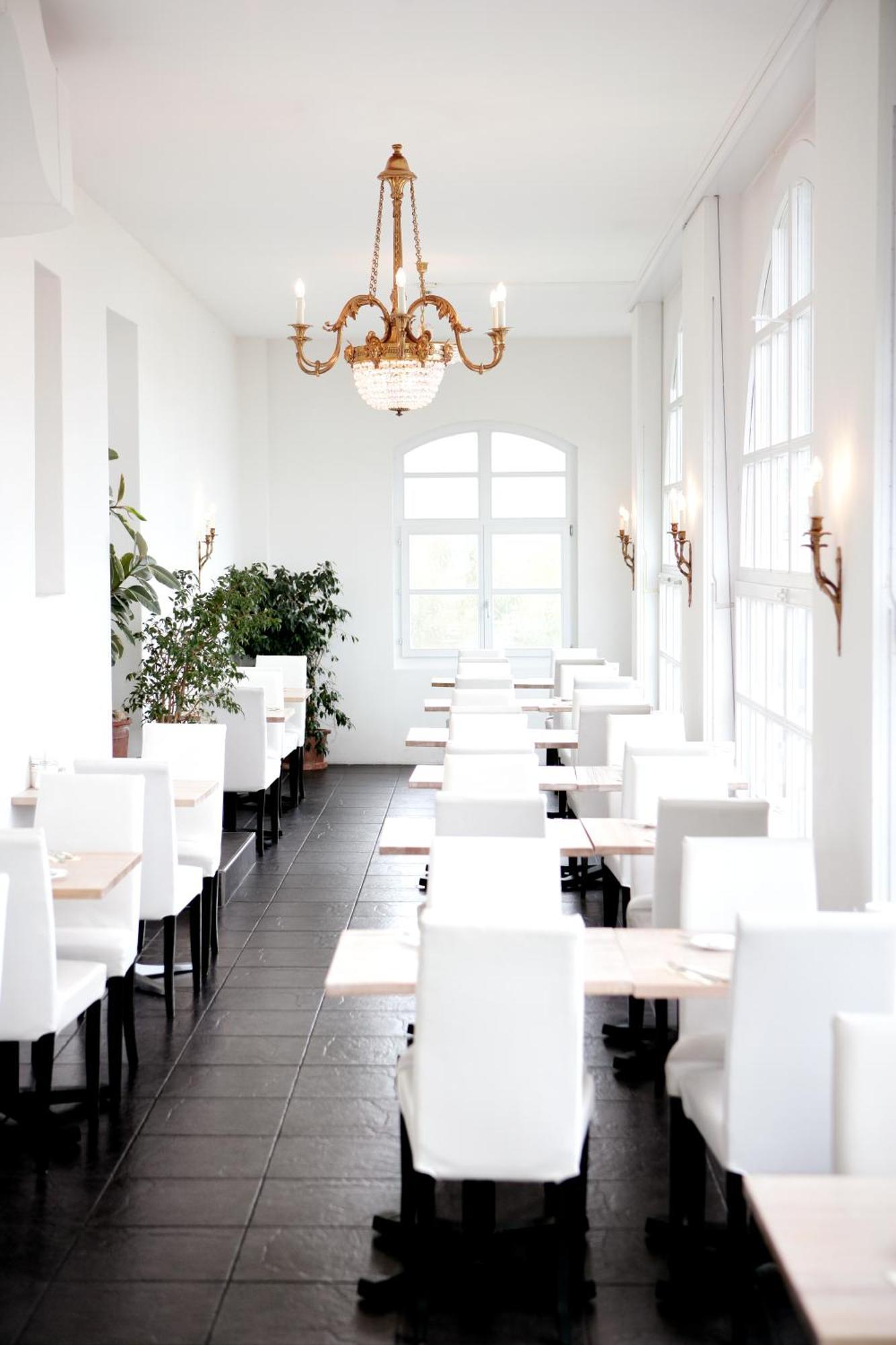 Hotel Murtenhof & Krone エクステリア 写真