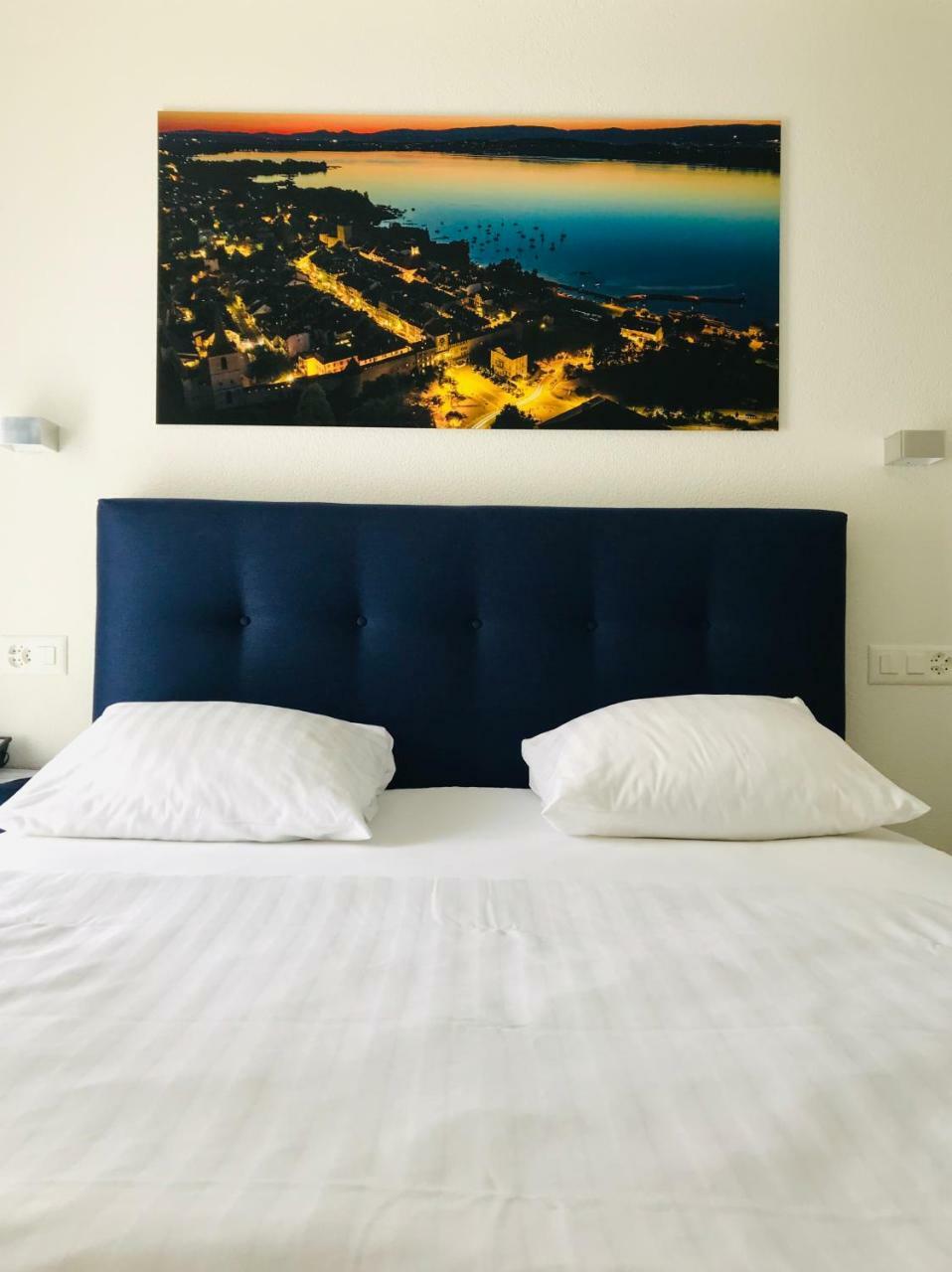 Hotel Murtenhof & Krone エクステリア 写真